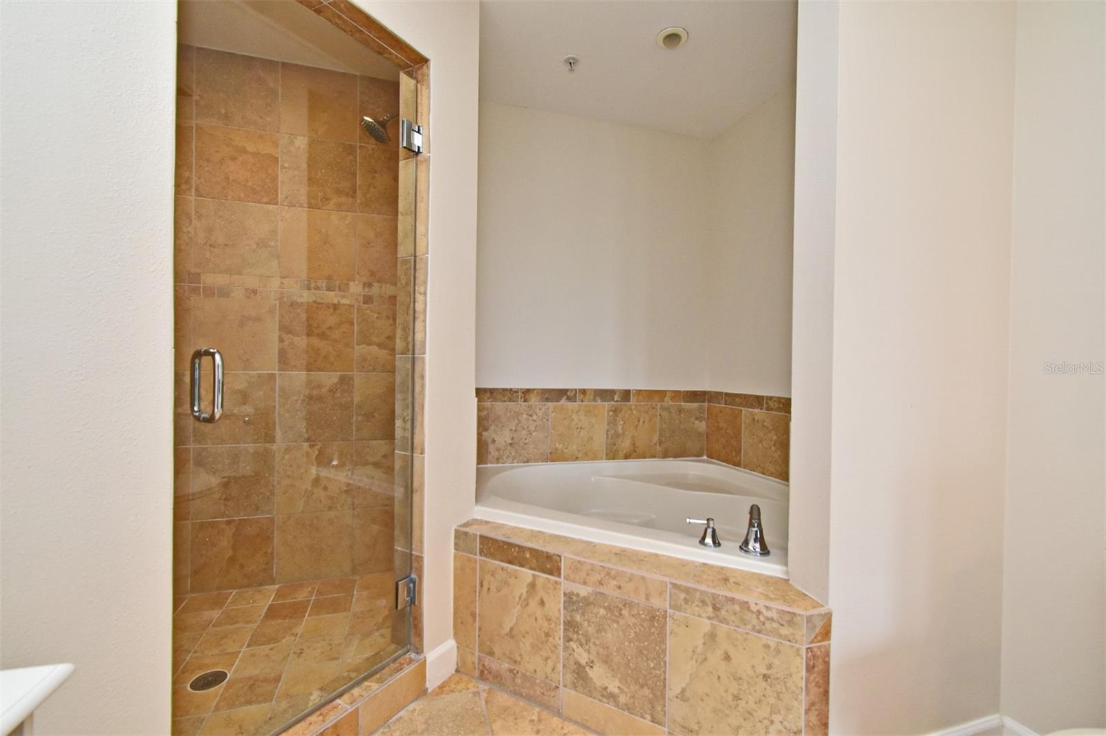 2305 EDGEWATER DR #171