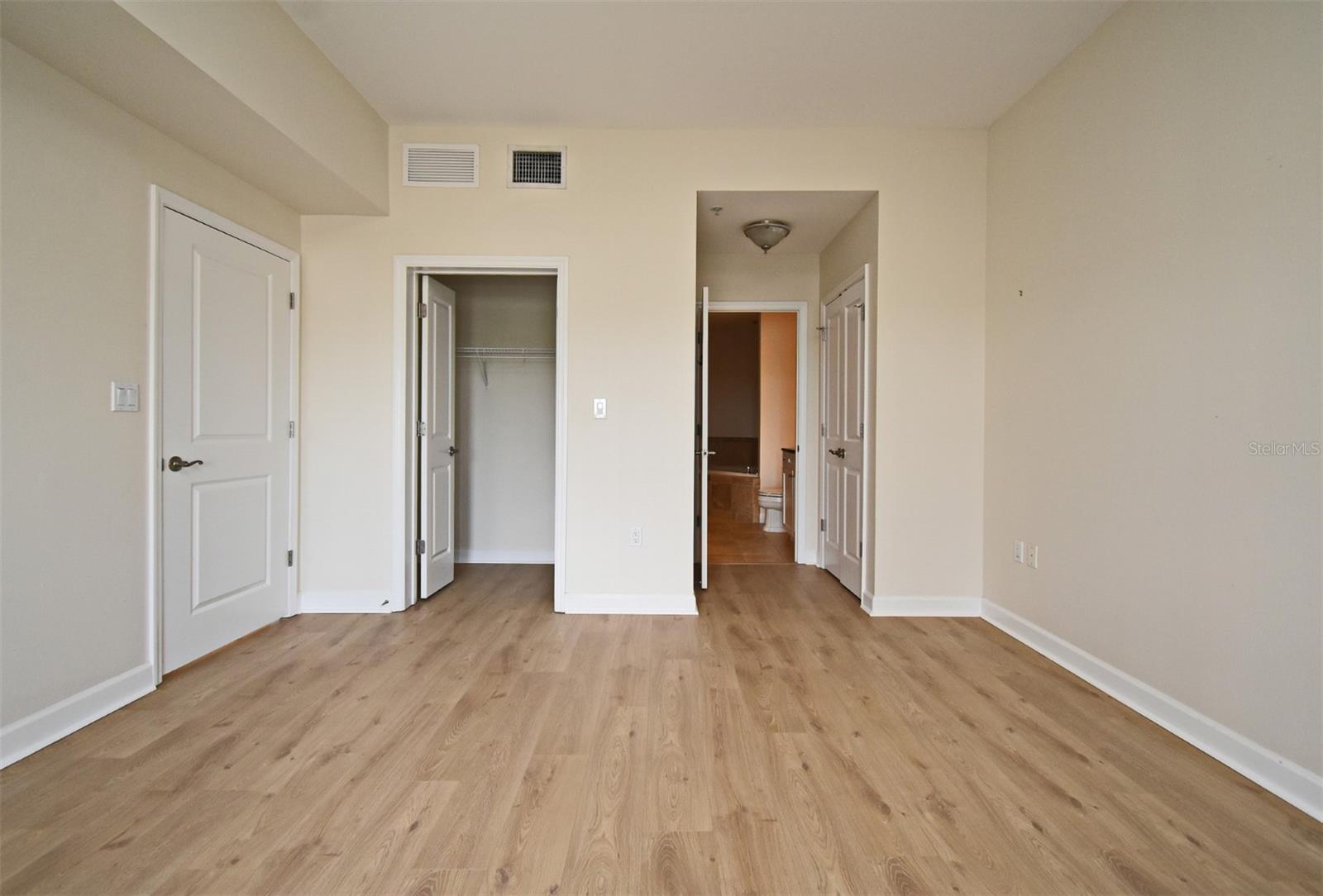 2305 EDGEWATER DR #171