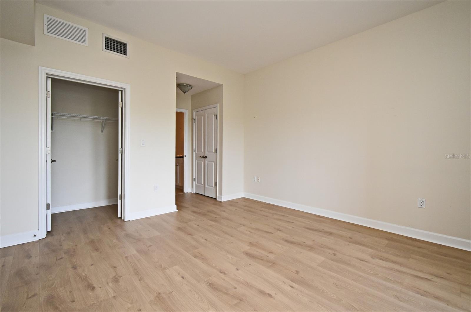 2305 EDGEWATER DR #171