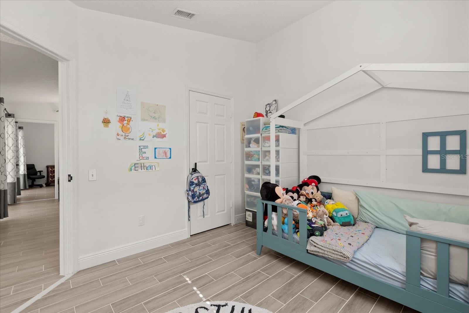 342 HANGING MOSS CIR