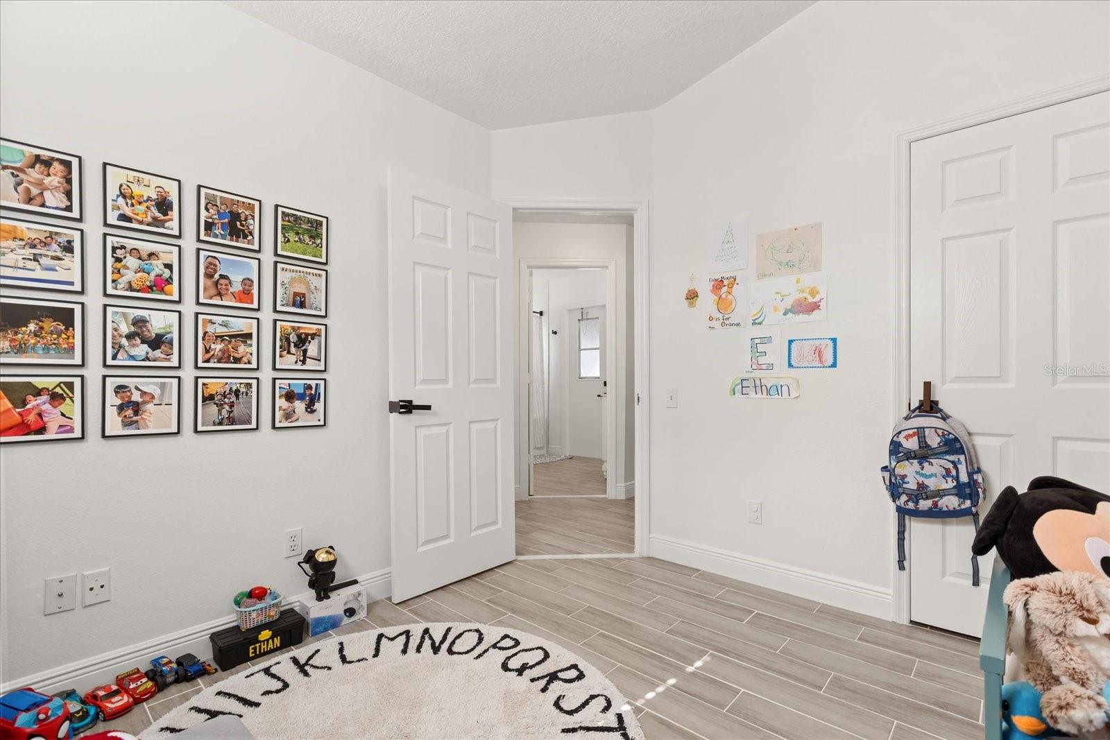 342 HANGING MOSS CIR