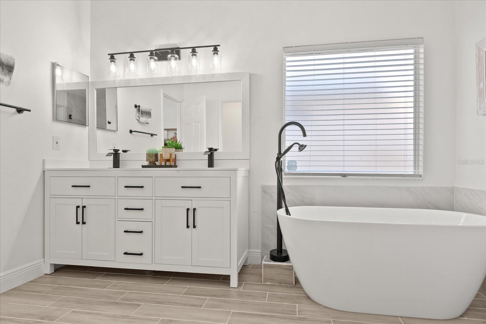 342 HANGING MOSS CIR