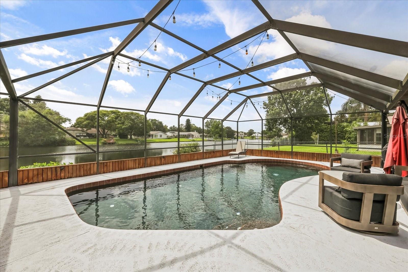 930 CHICKADEE DR