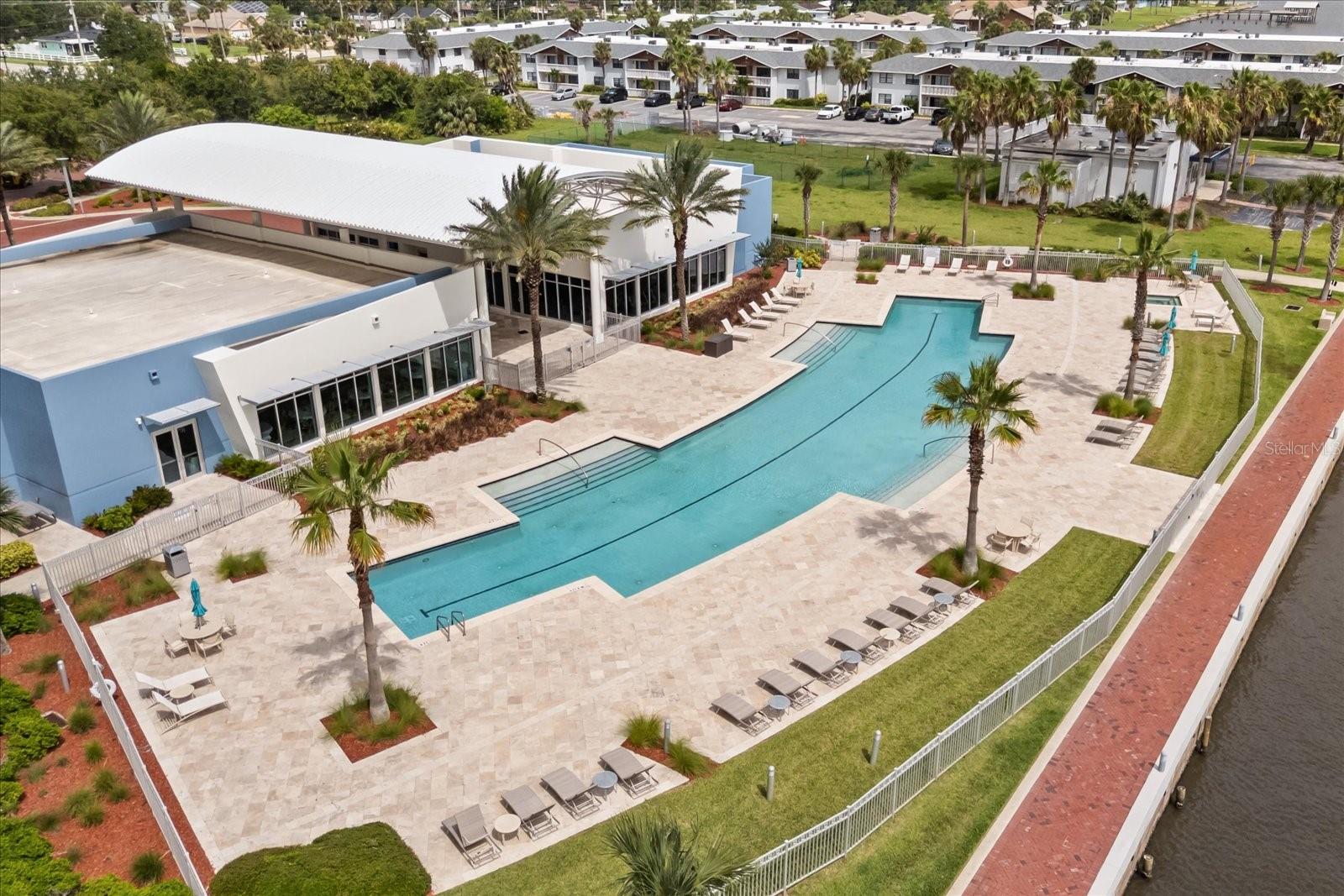 241 RIVERSIDE DR #902