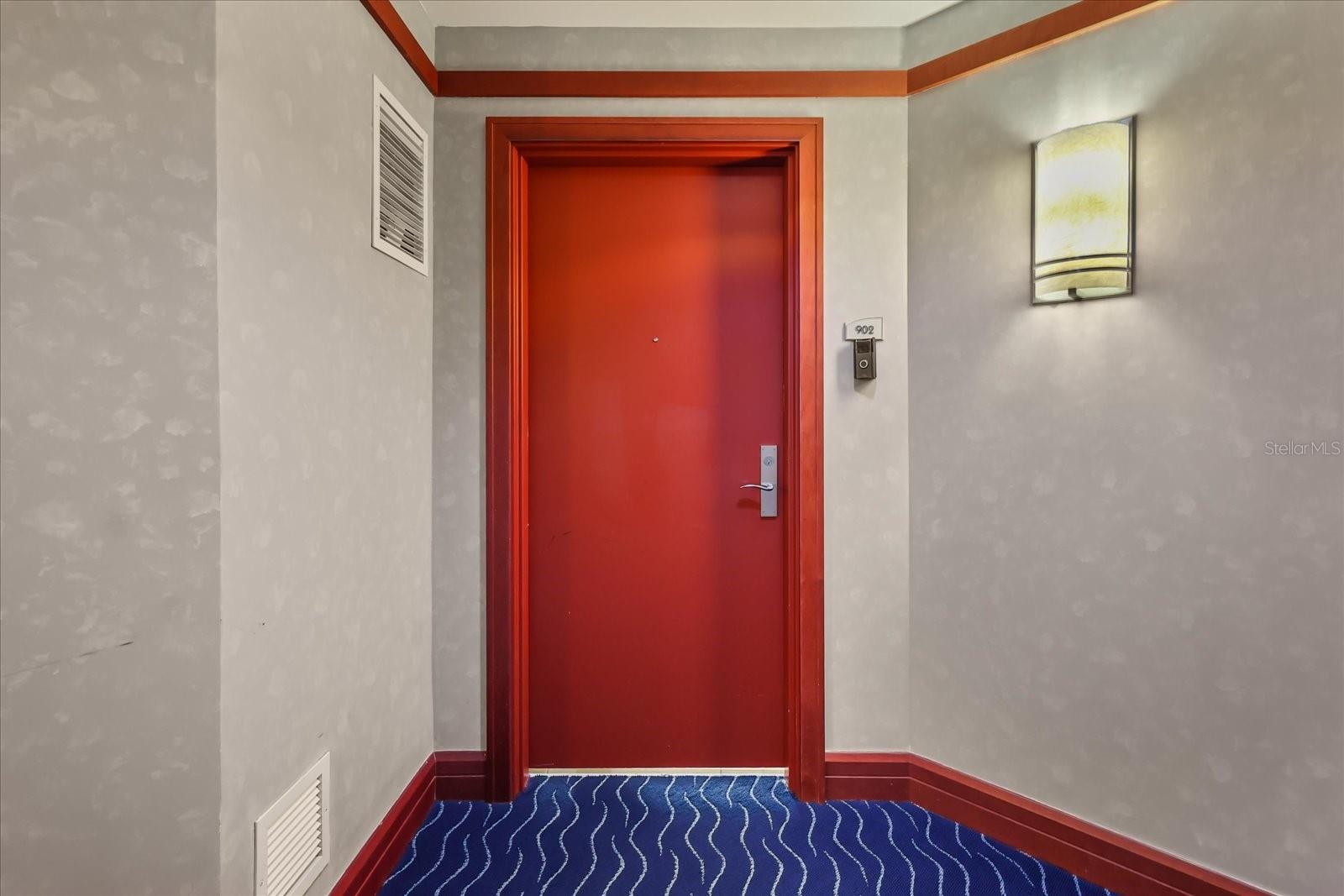 241 RIVERSIDE DR #902