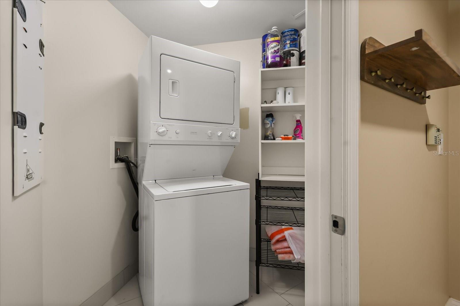 241 RIVERSIDE DR #902