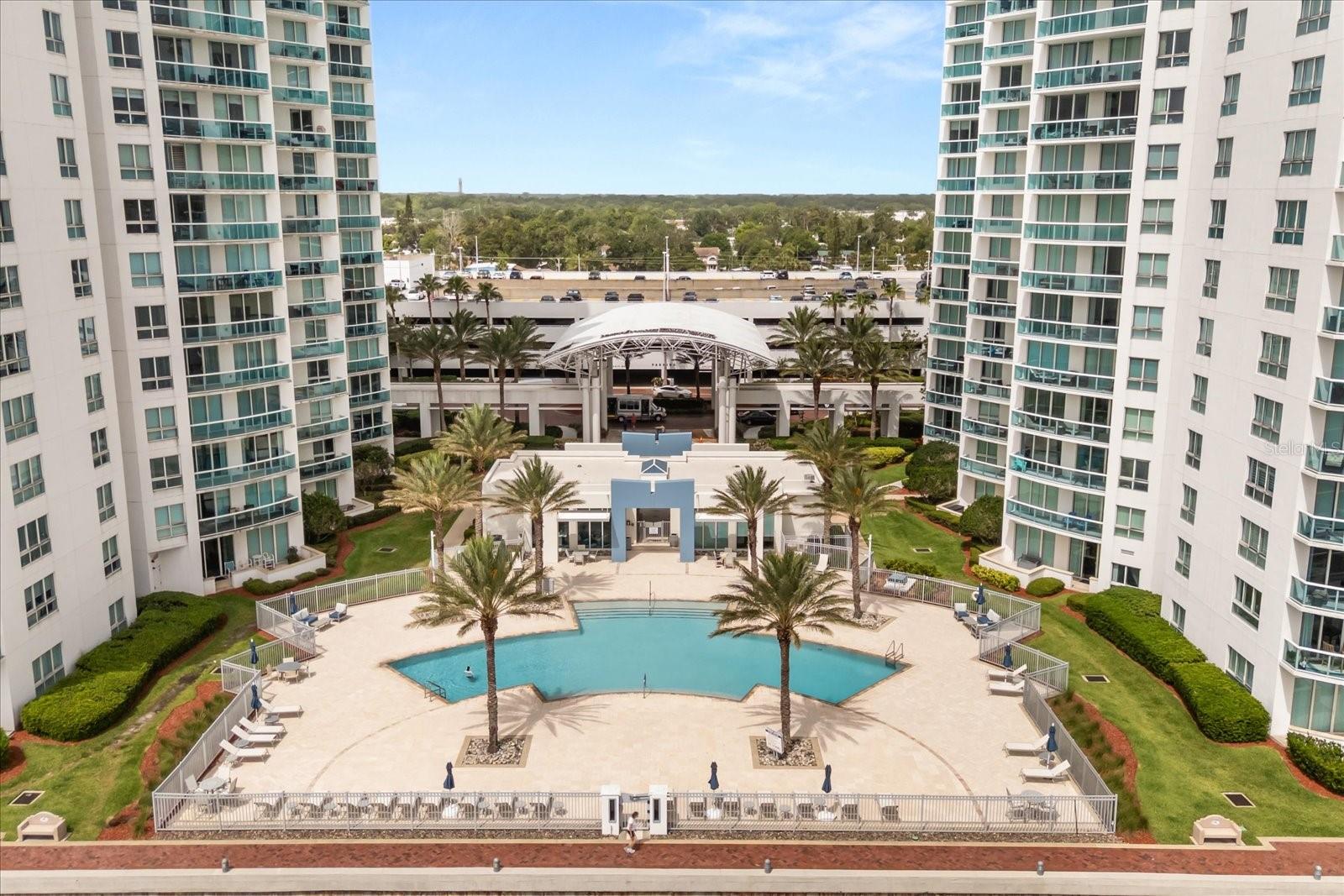 241 RIVERSIDE DR #902