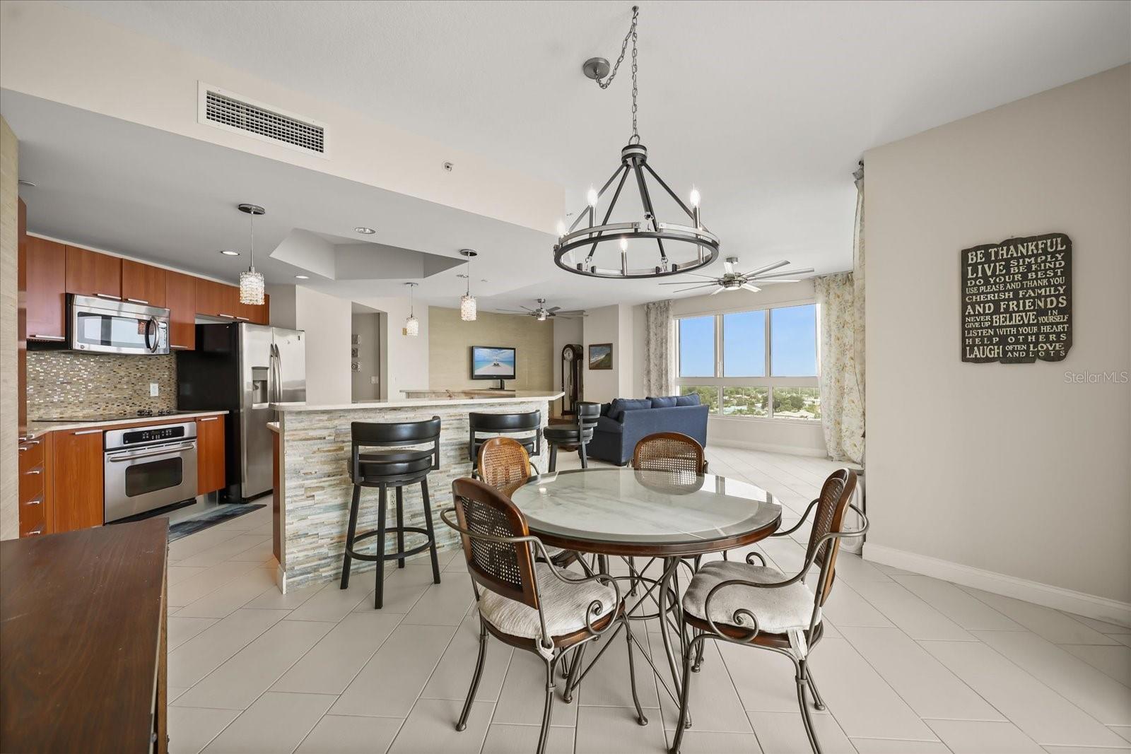 241 RIVERSIDE DR #902