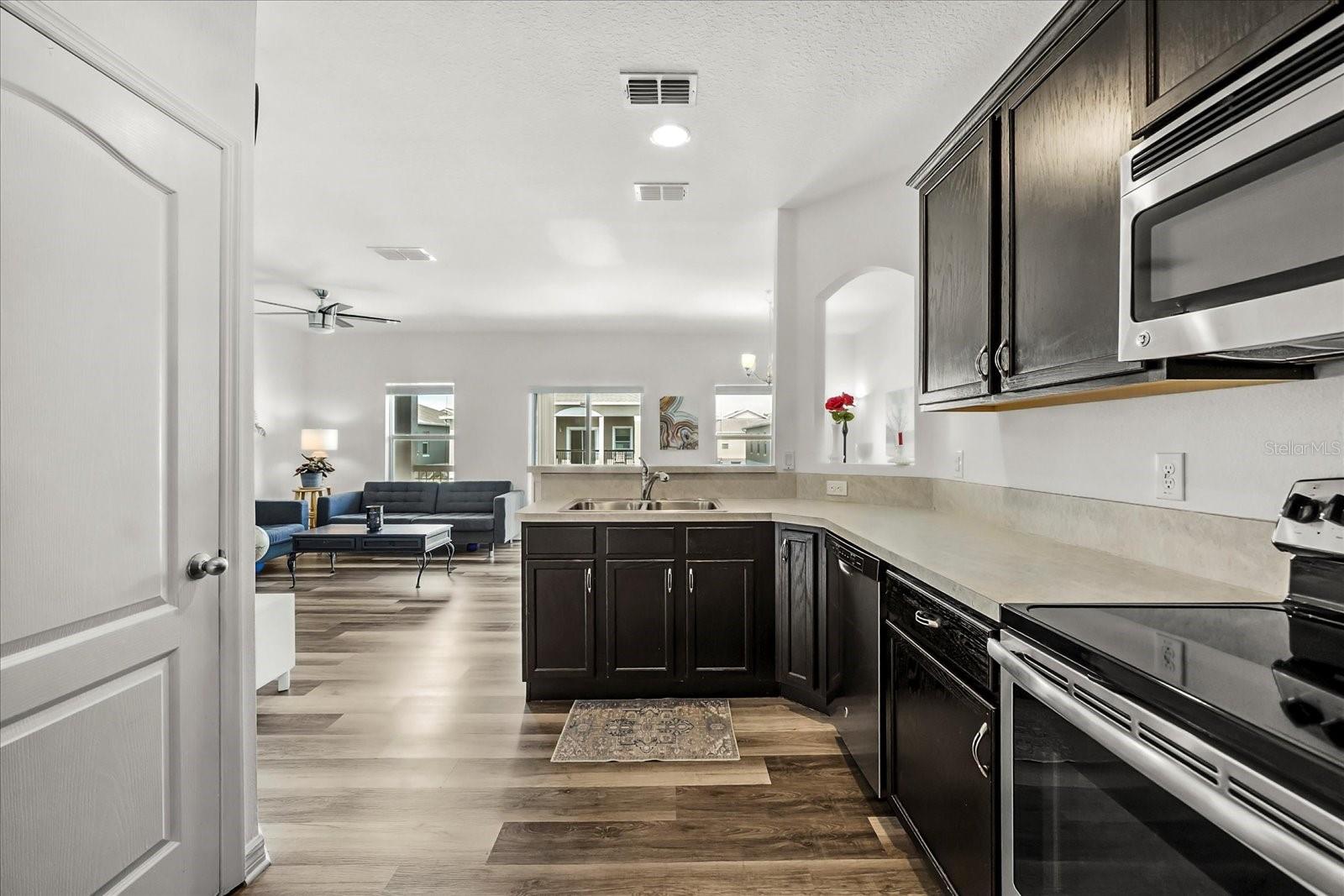 6566 S GOLDENROD RD #82A