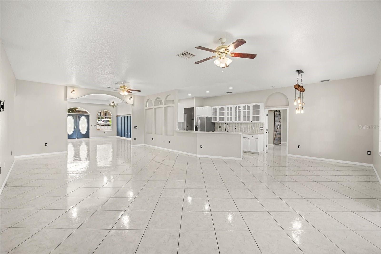 13848 VISTA DEL LAGO BLVD
