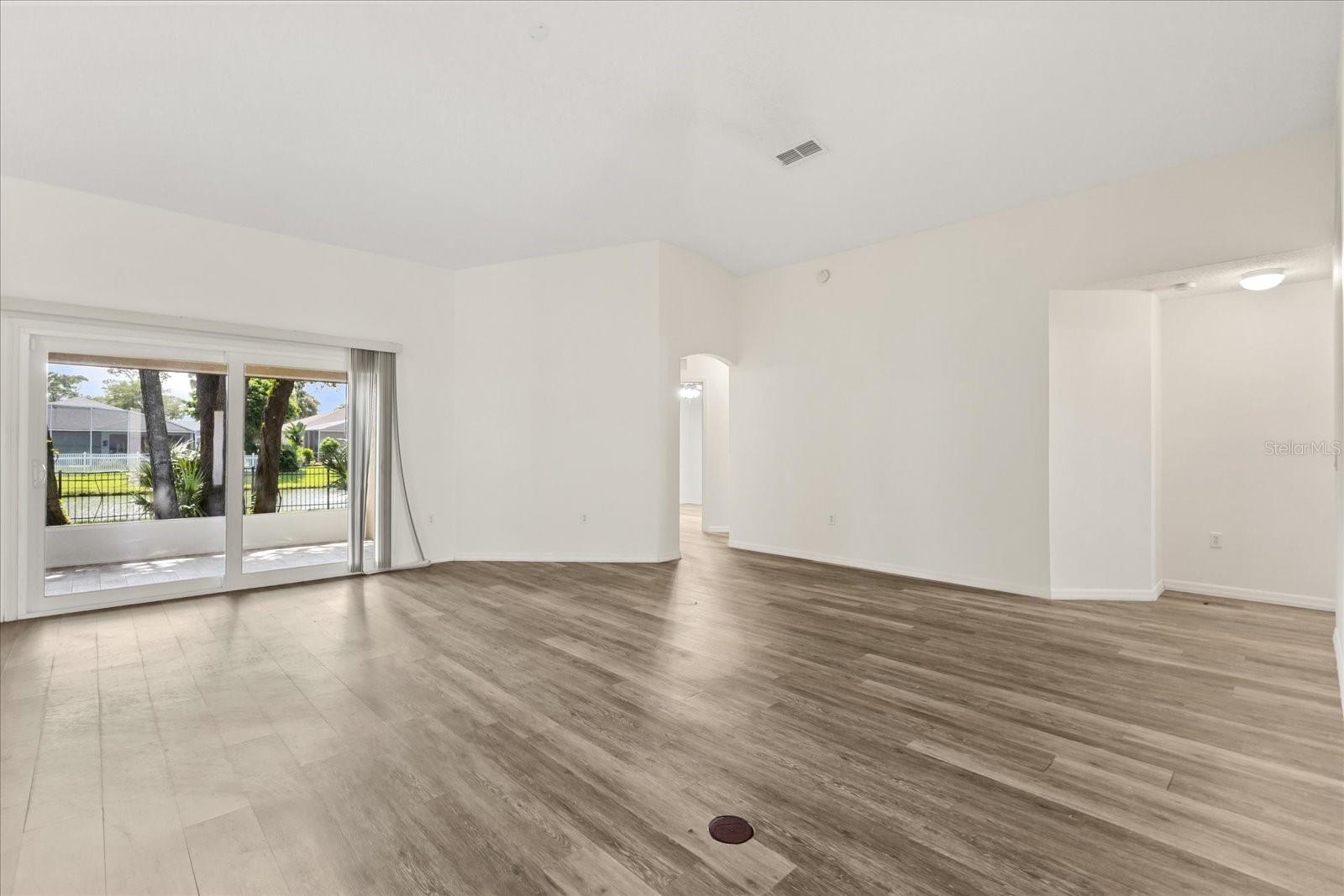 410 CENTRAL MARINERS DR