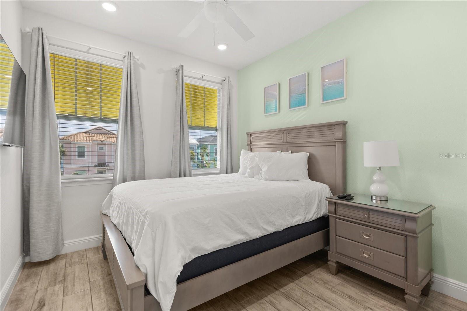 8017 SANDY TOES WAY