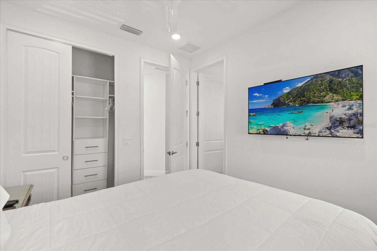 8017 SANDY TOES WAY