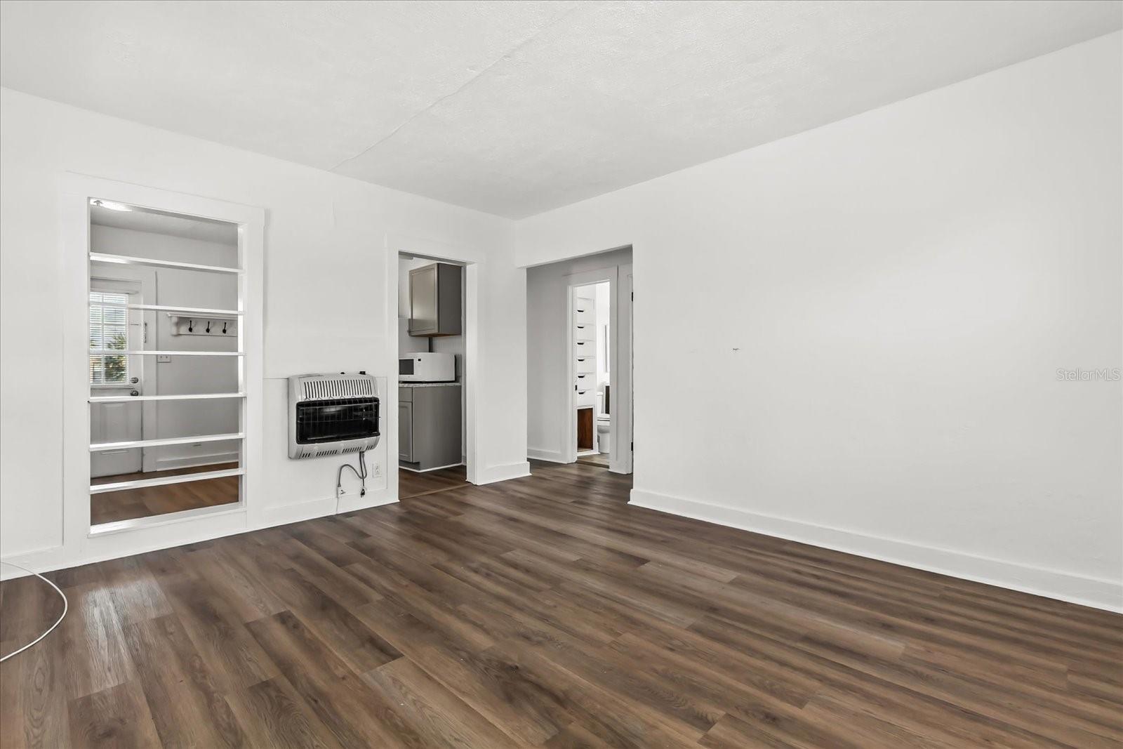 604 BRADDOCK AVE #2