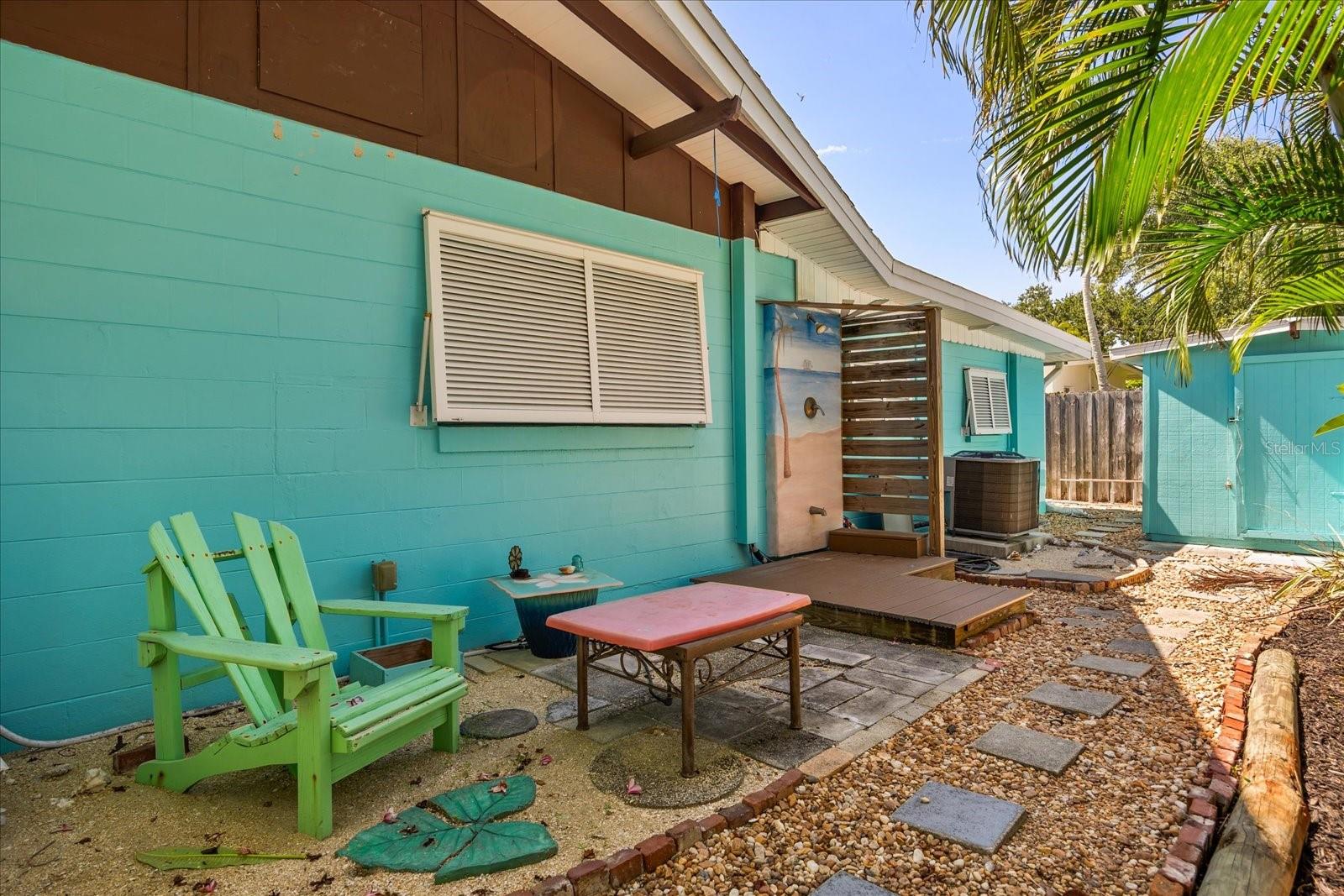 936 SANTA CRUZ RD