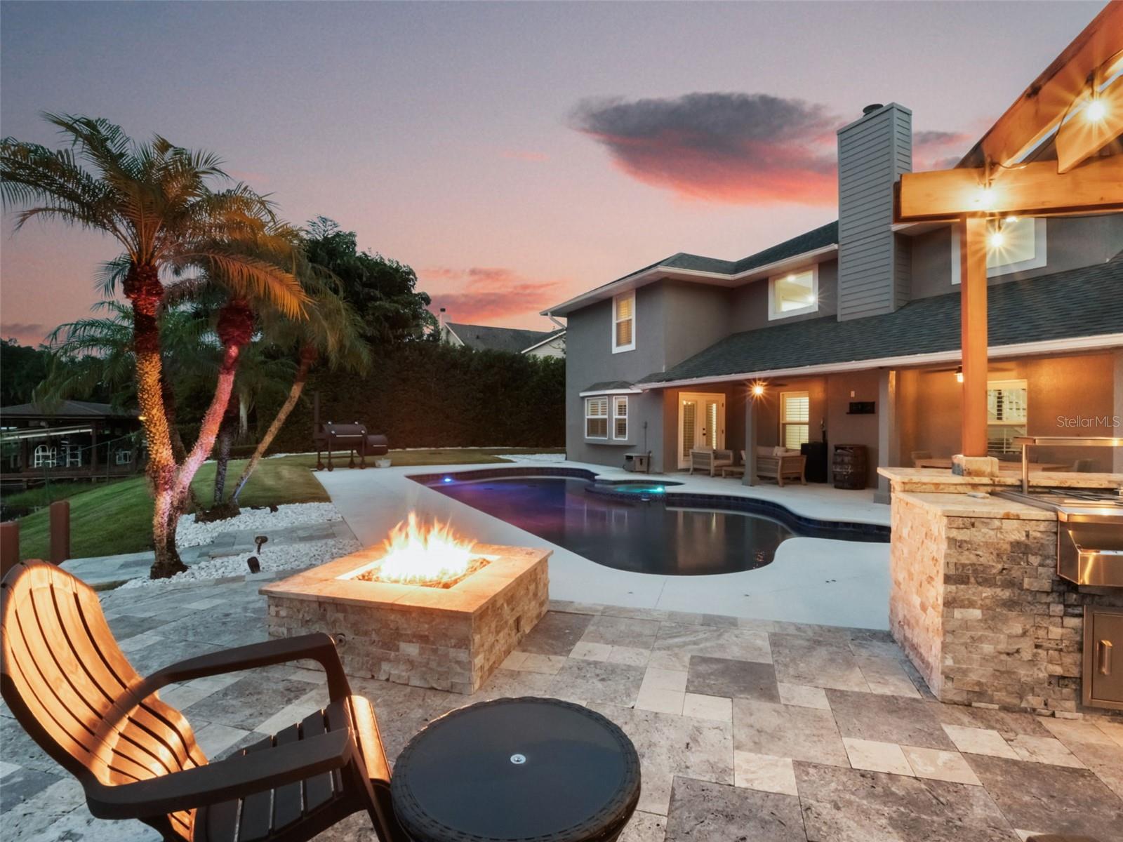 437 HARBOUR OAKS POINTE DR