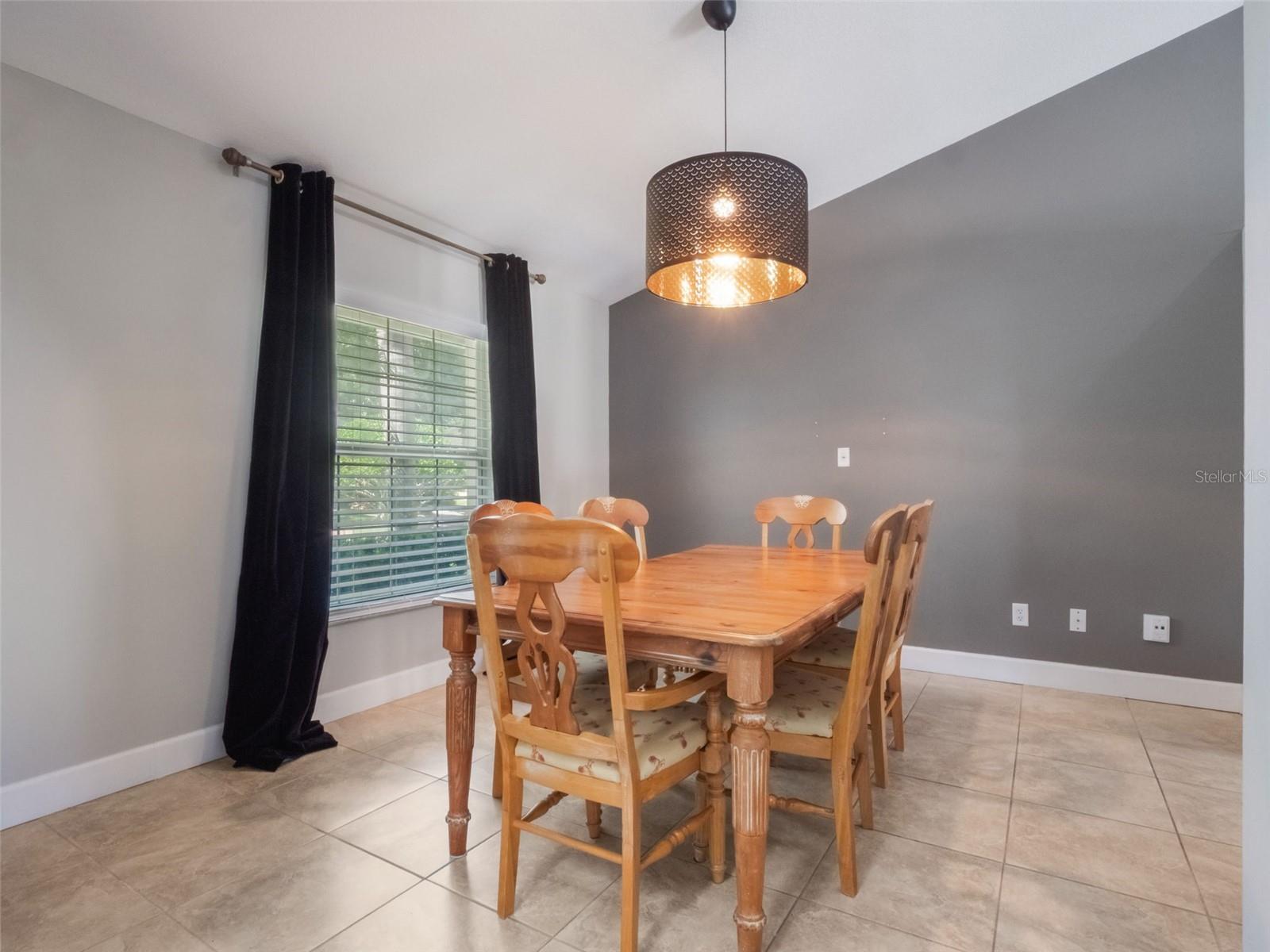 437 HARBOUR OAKS POINTE DR