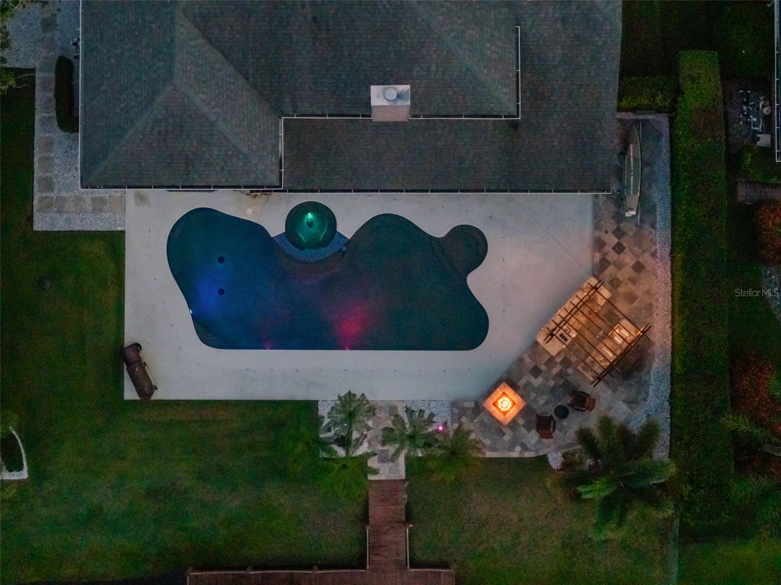 437 HARBOUR OAKS POINTE DR