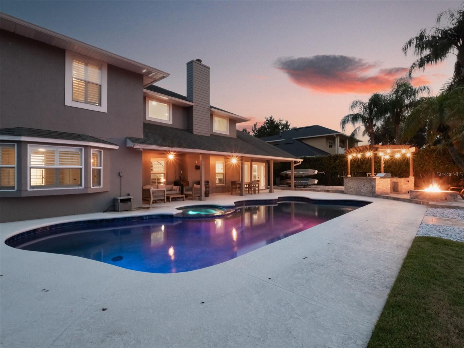 437 HARBOUR OAKS POINTE DR