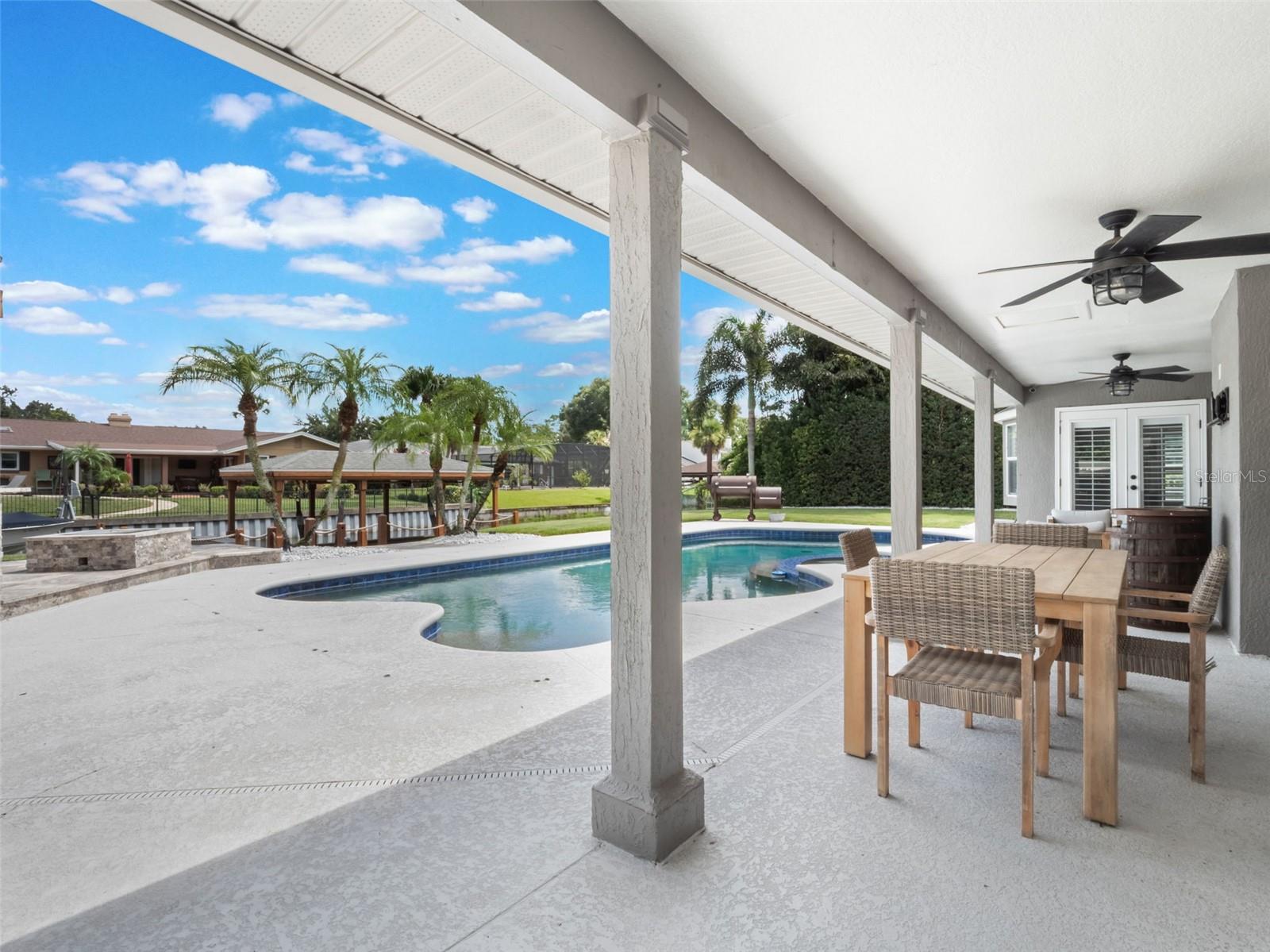 437 HARBOUR OAKS POINTE DR