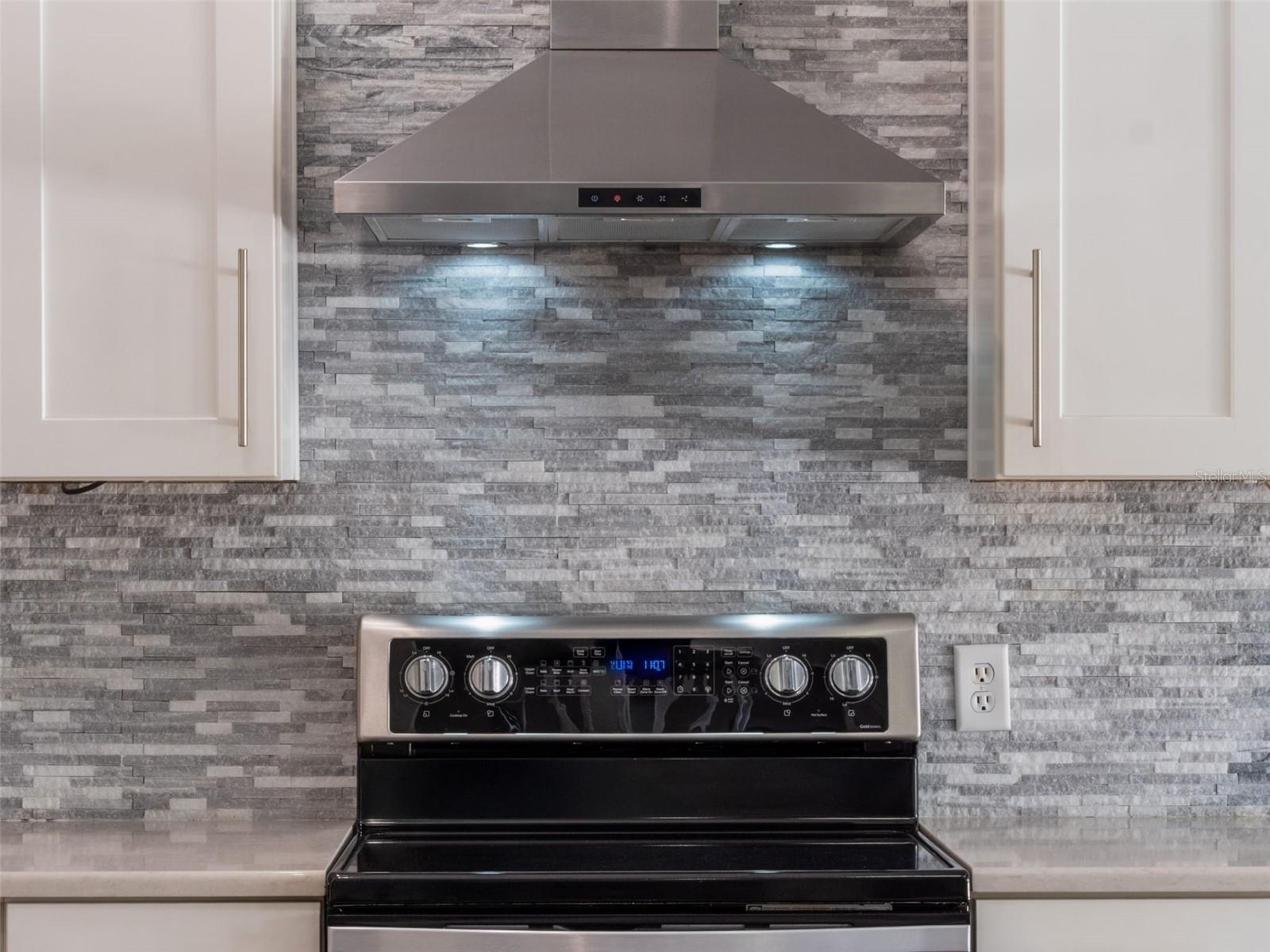 437 HARBOUR OAKS POINTE DR