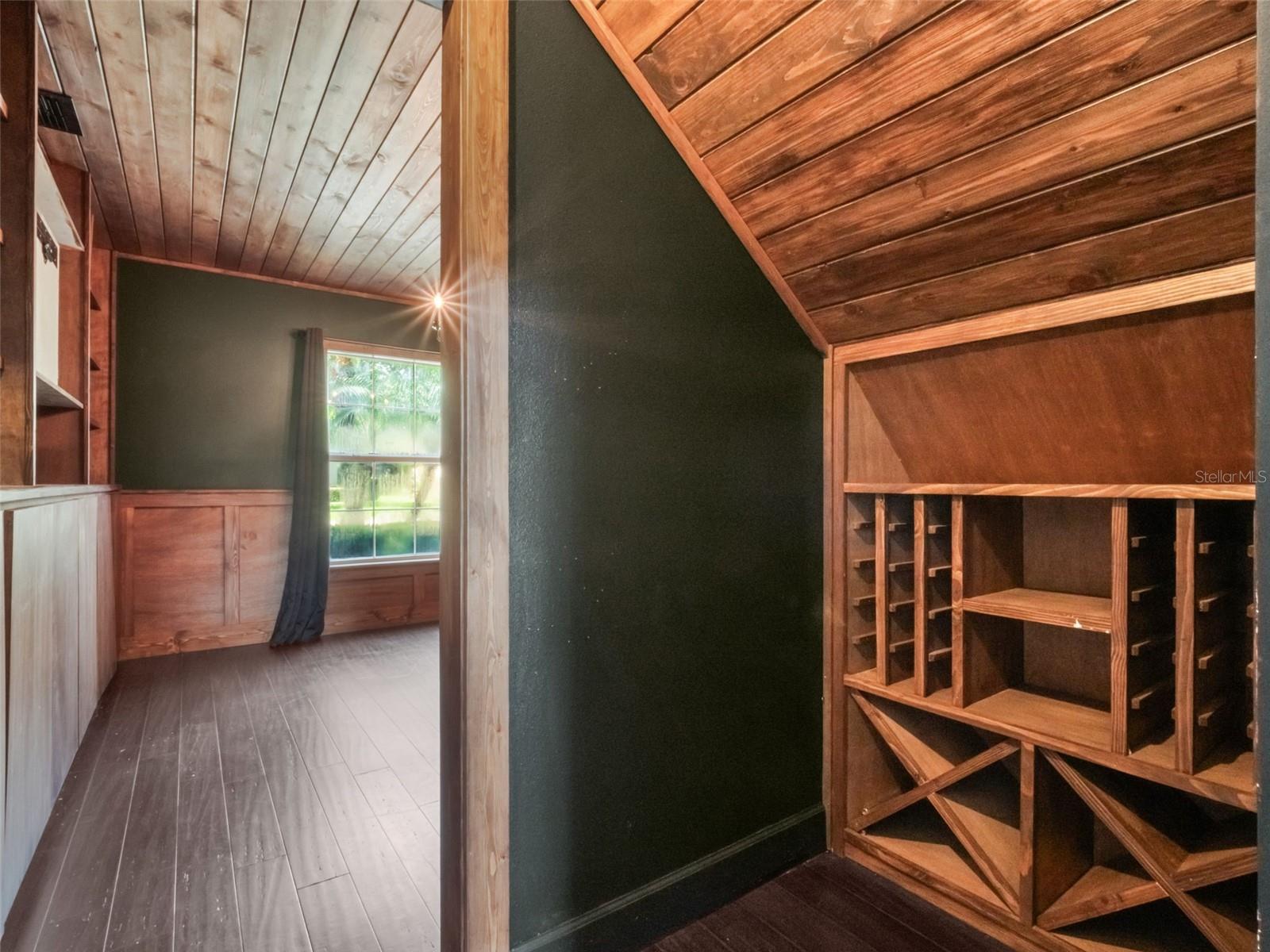 437 HARBOUR OAKS POINTE DR