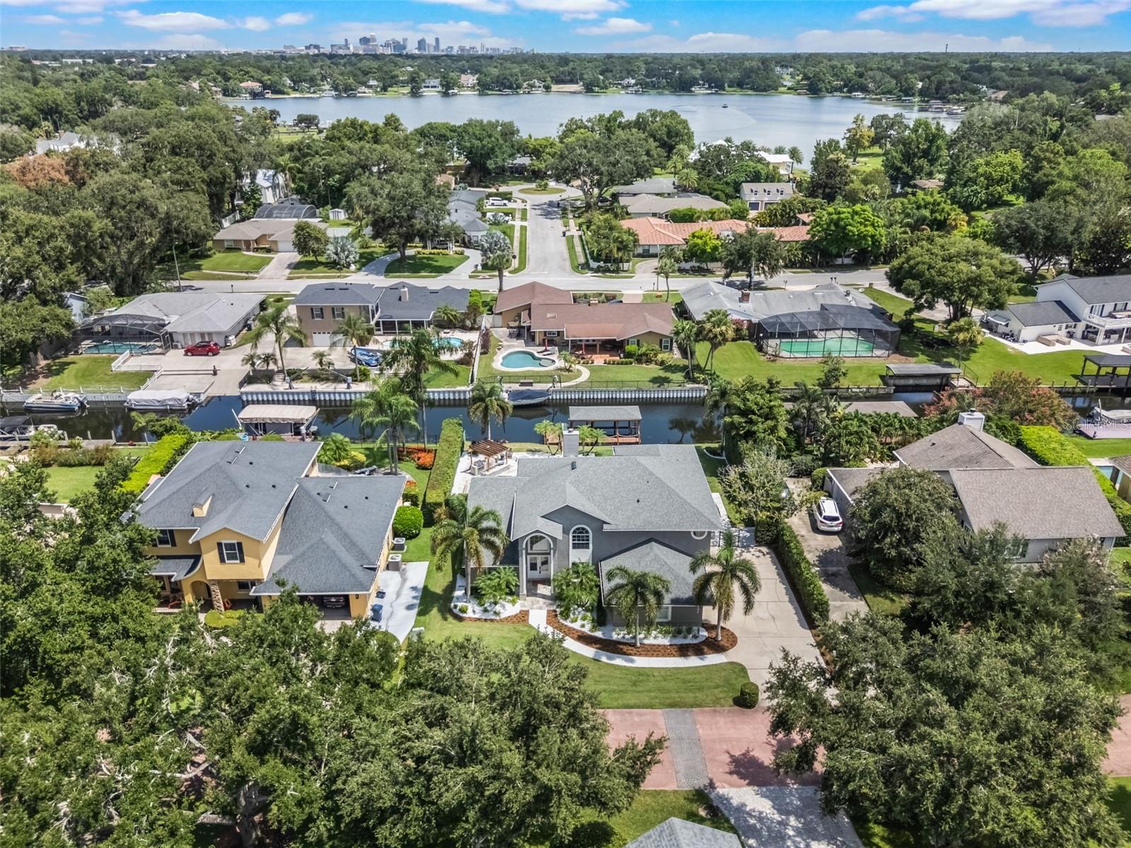 437 HARBOUR OAKS POINTE DR