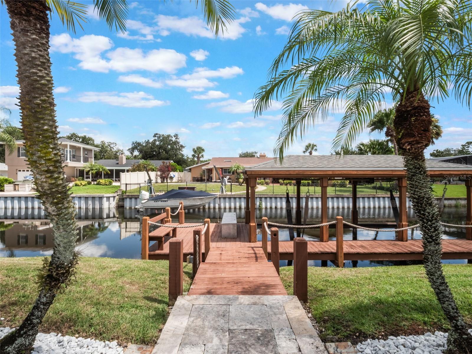 437 HARBOUR OAKS POINTE DR