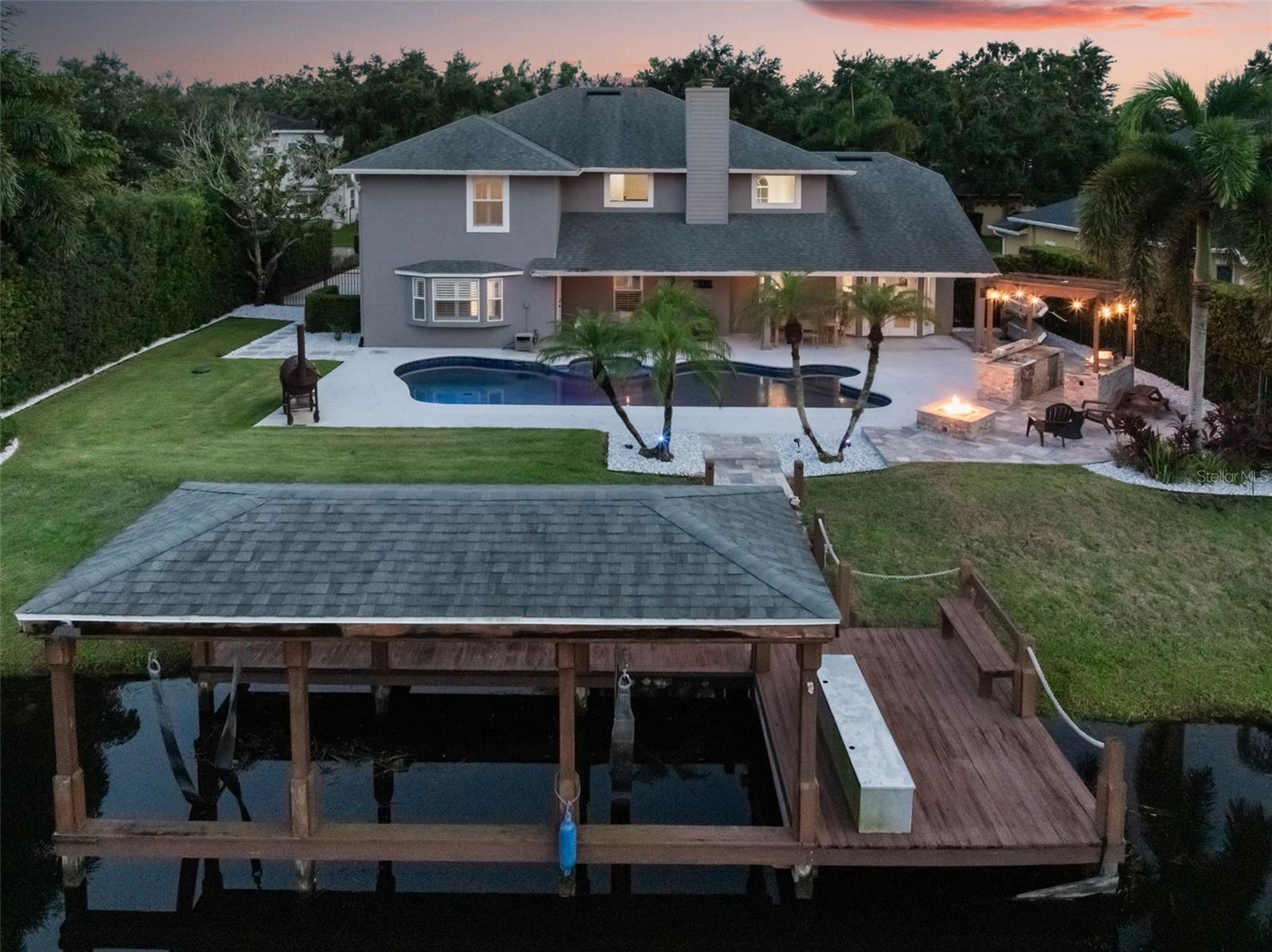 437 HARBOUR OAKS POINTE DR