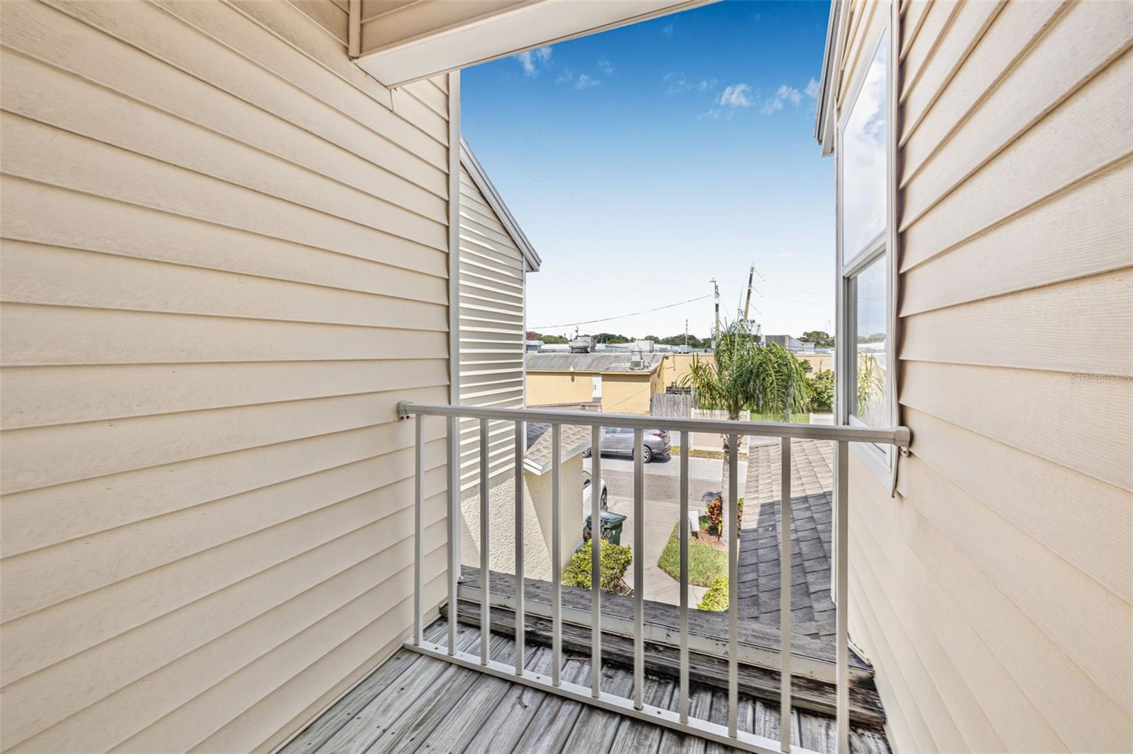 1050 STARKEY RD #604