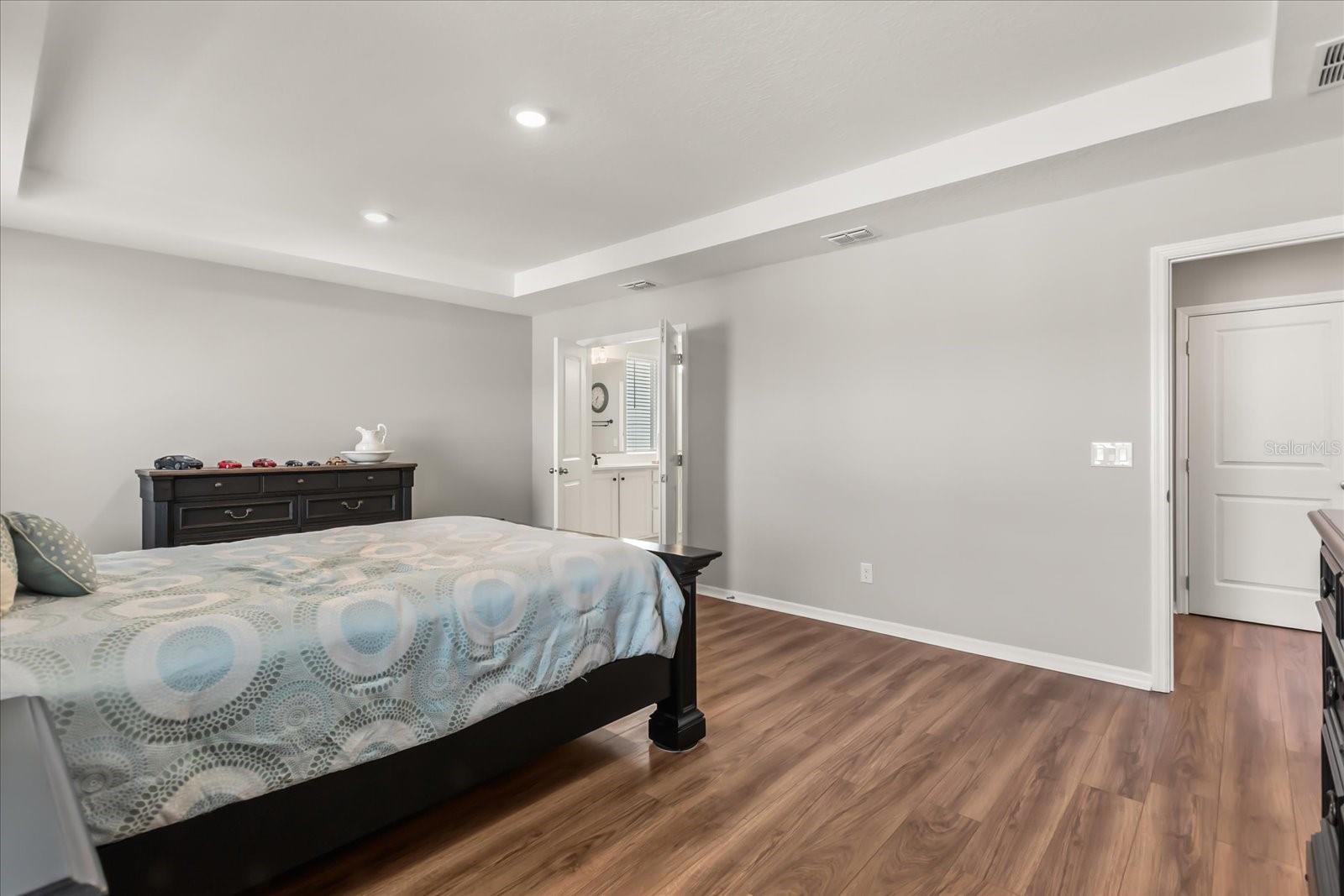 2290 ENDEAVOR WAY