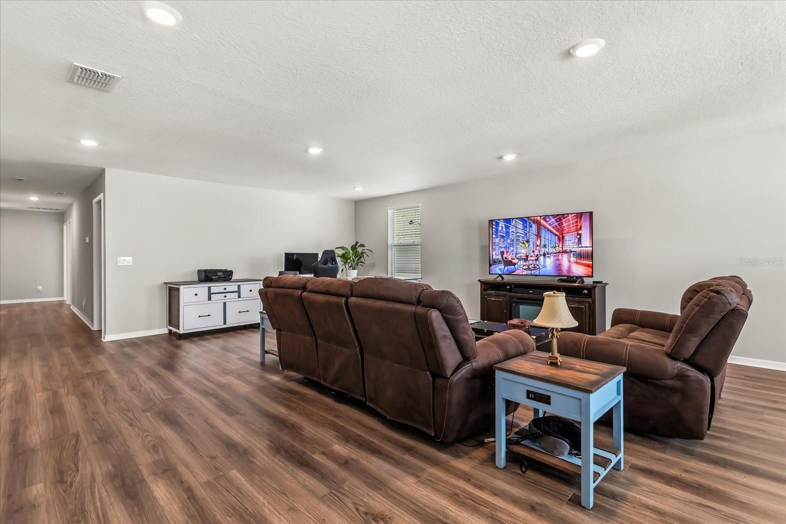 2290 ENDEAVOR WAY