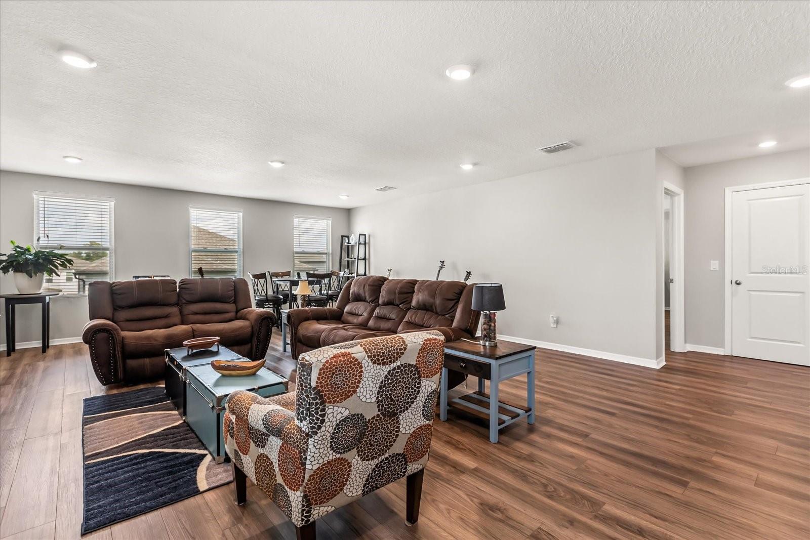 2290 ENDEAVOR WAY
