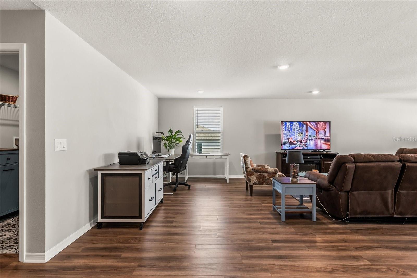 2290 ENDEAVOR WAY