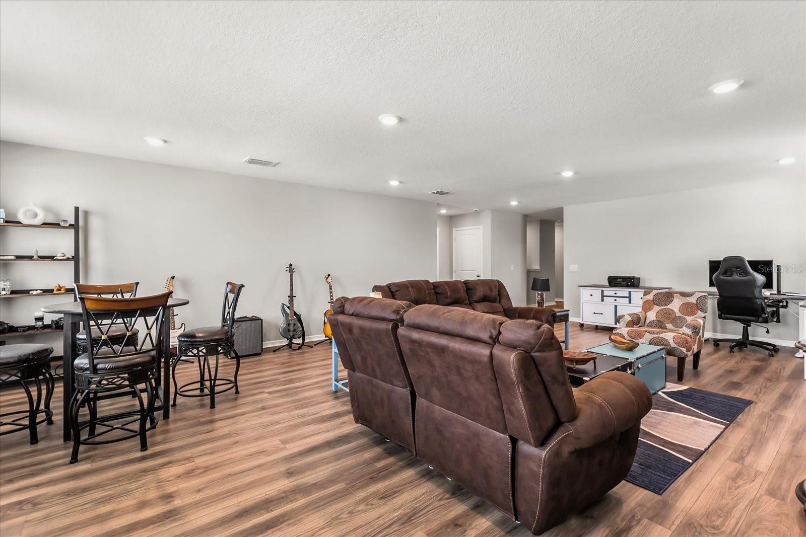2290 ENDEAVOR WAY