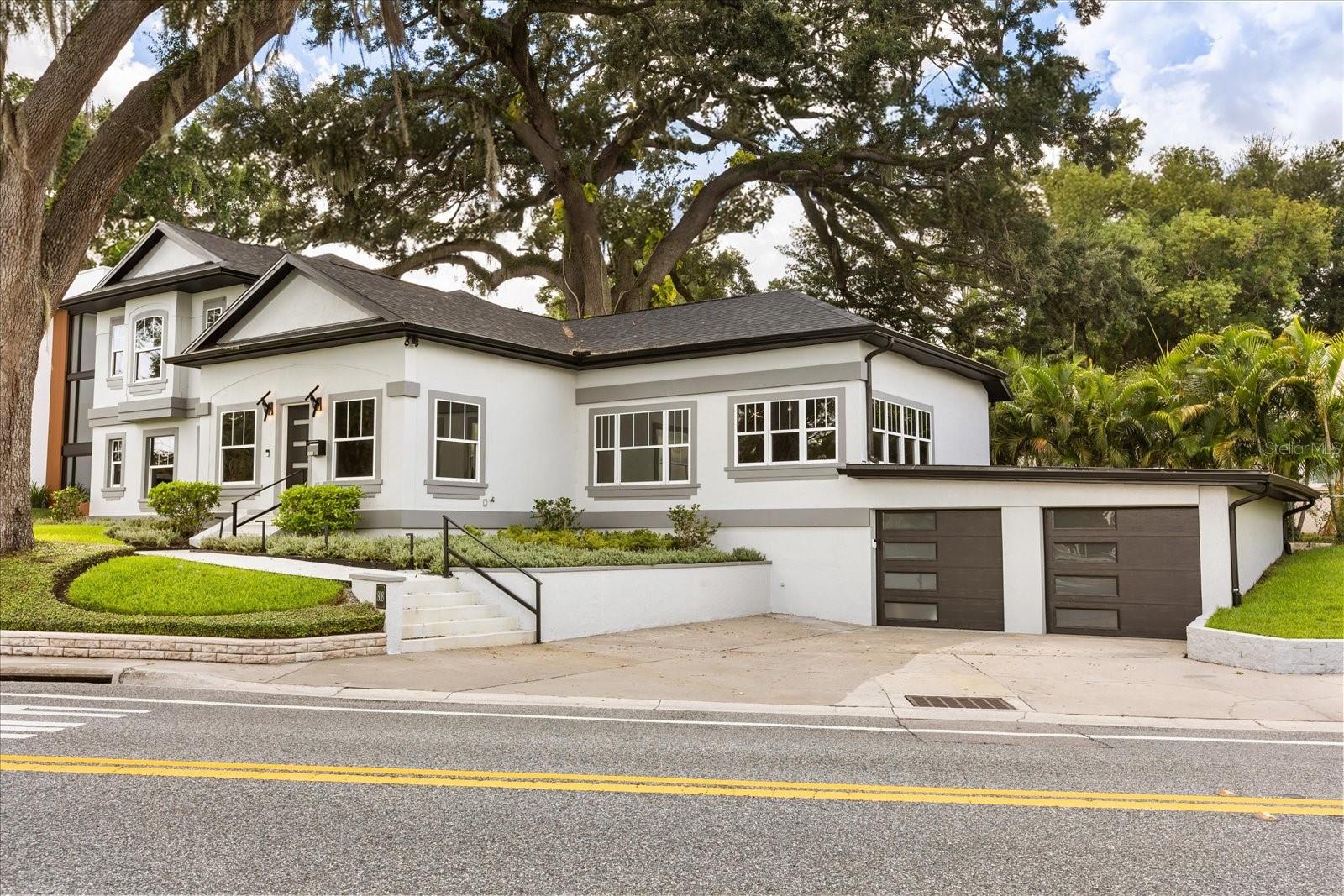 808 EDGEWATER DR
