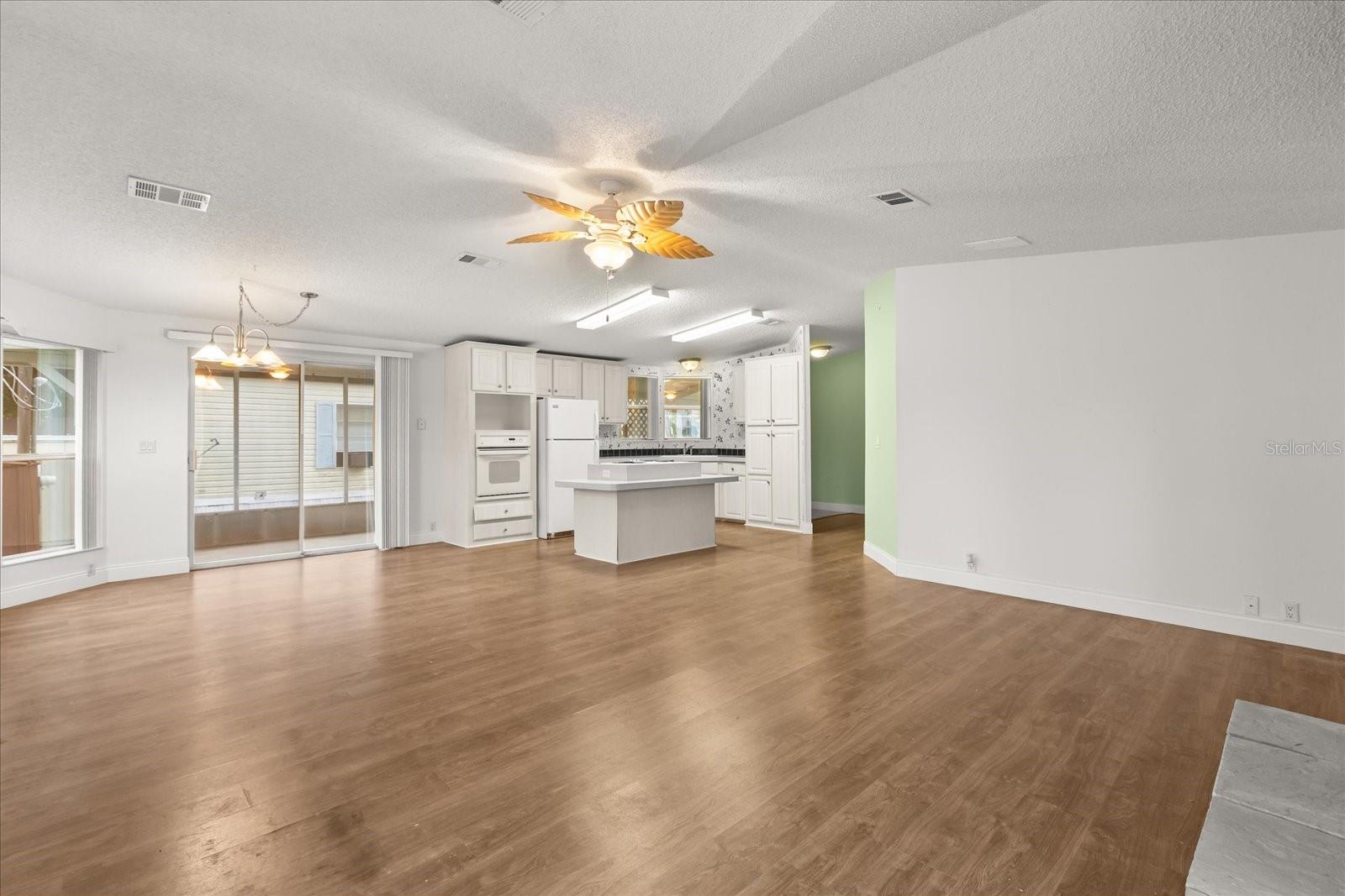 1134 LUTHER DR