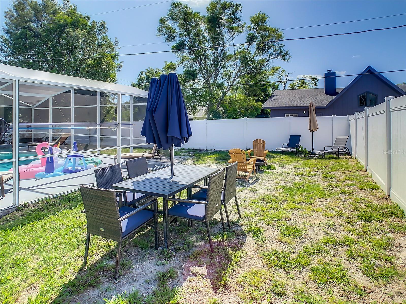 896 HUMPHREY BLVD