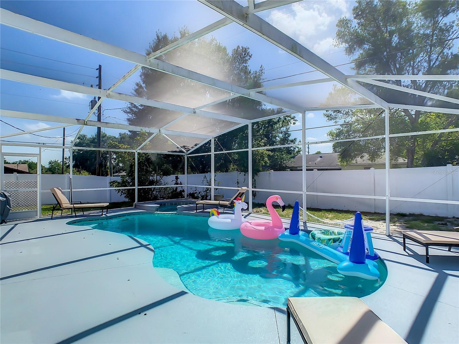 896 HUMPHREY BLVD