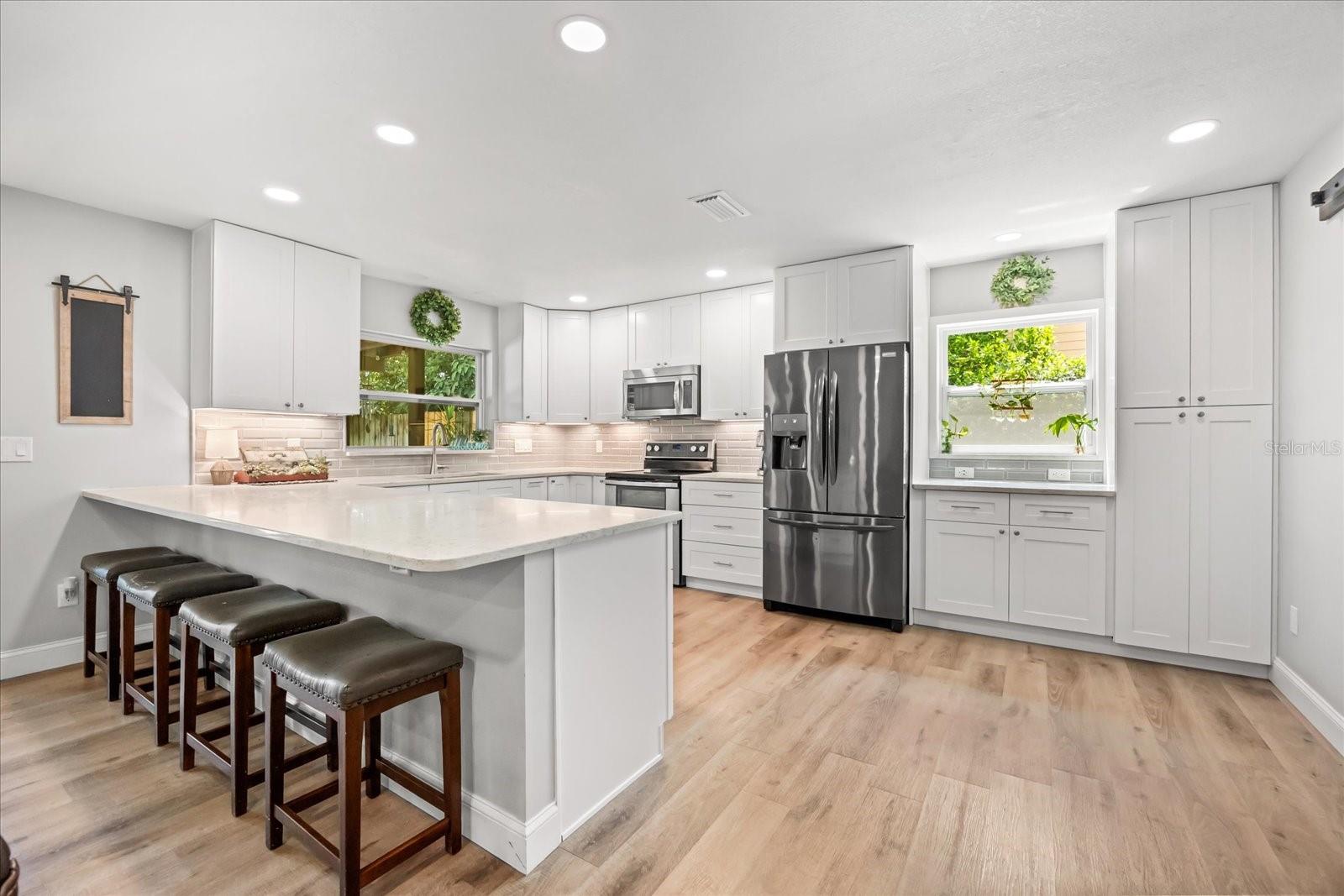 231 BANBURY CT