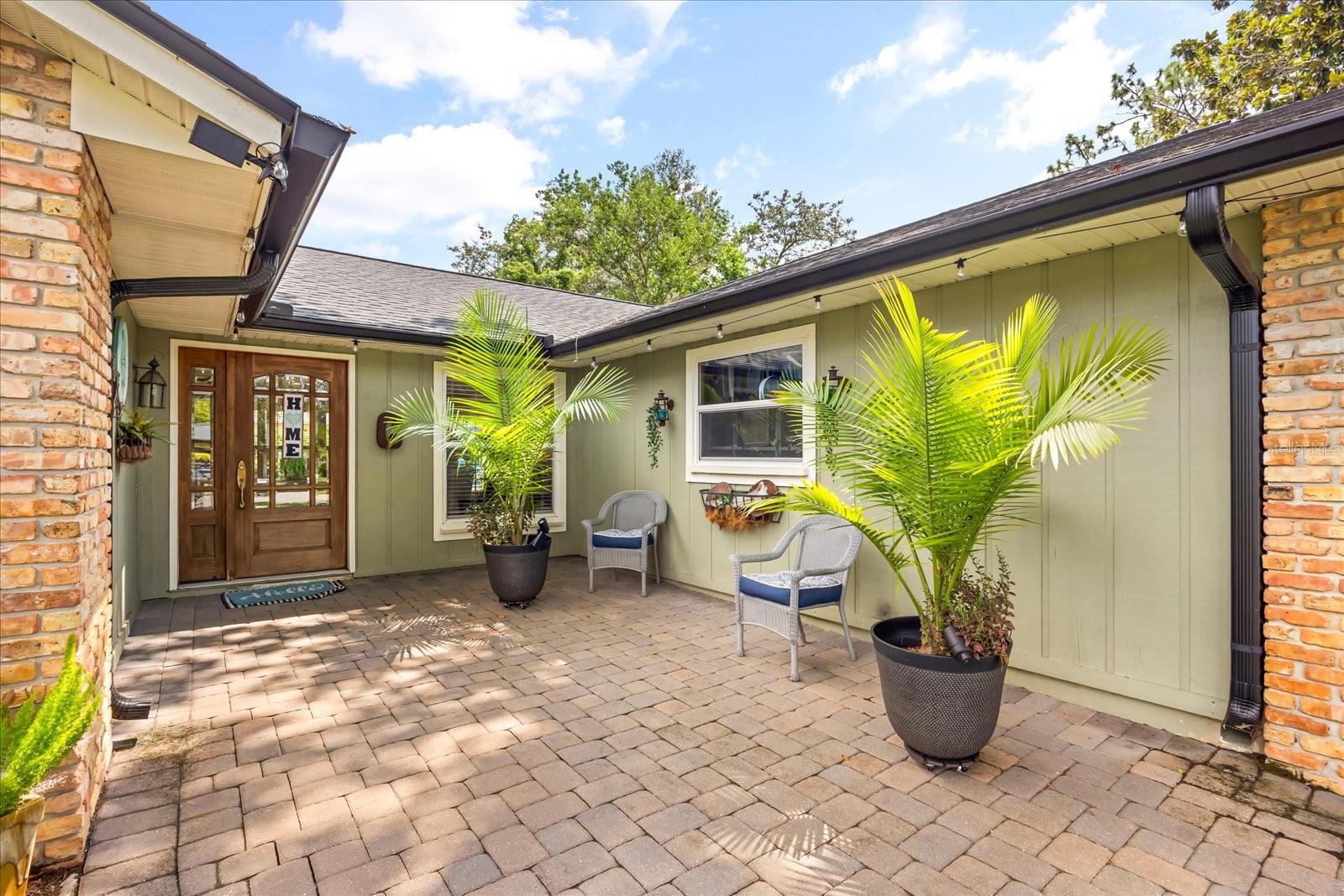 231 BANBURY CT