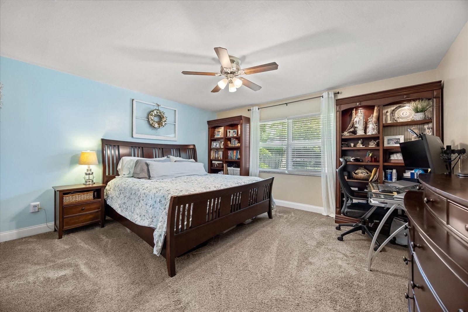 231 BANBURY CT