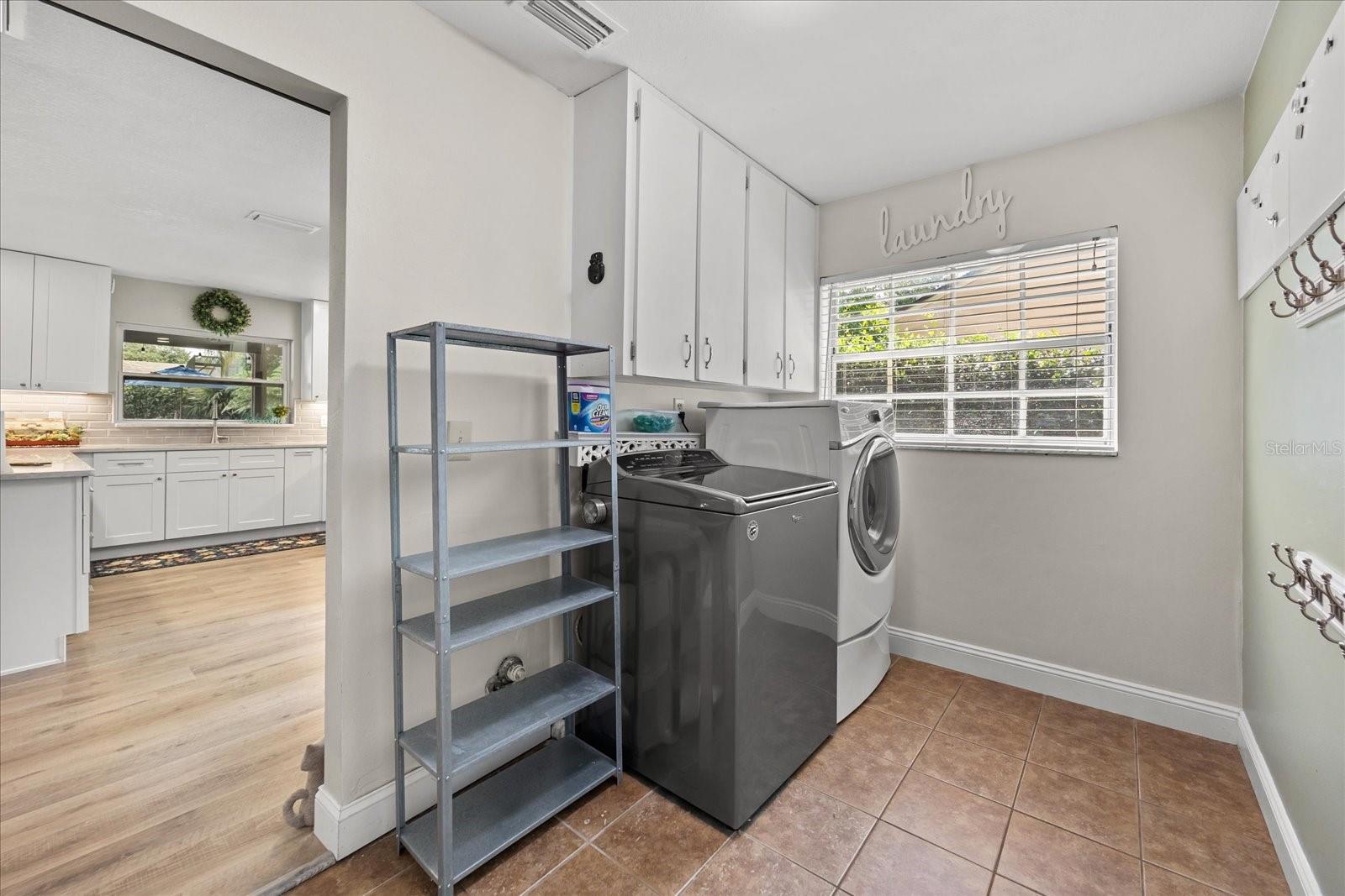 231 BANBURY CT