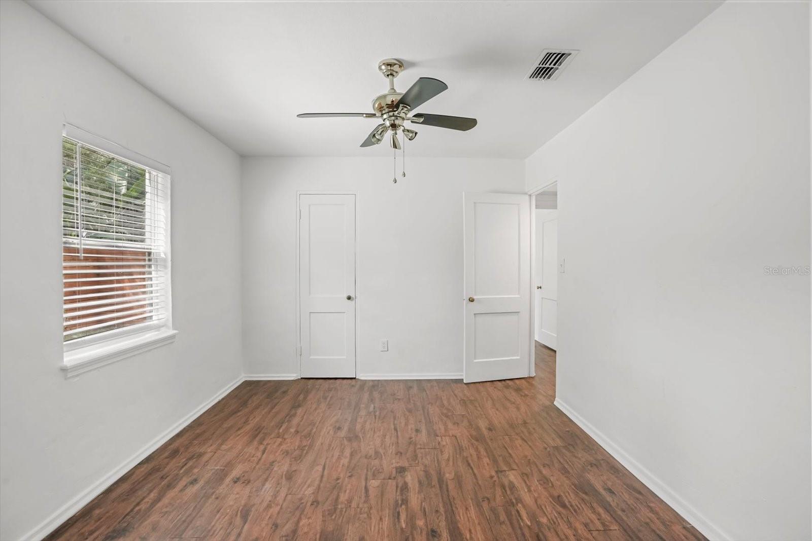 720 W WEBSTER AVE