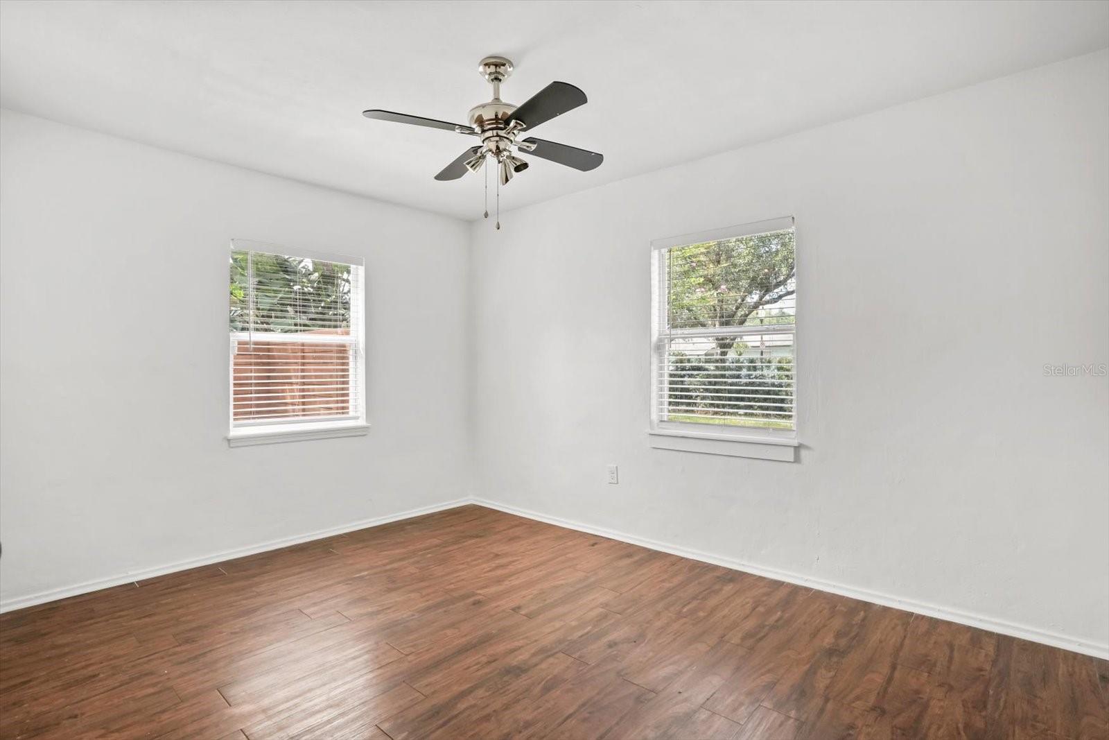 720 W WEBSTER AVE