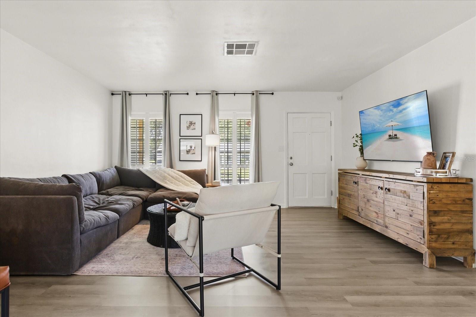 611 BRYAN CT