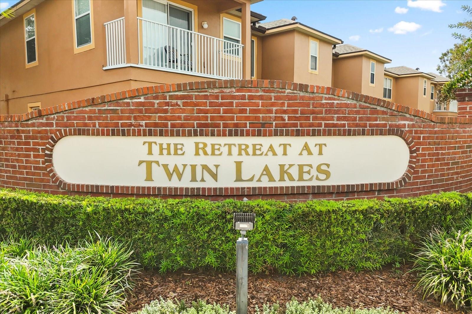 2241 RETREAT VIEW CIR