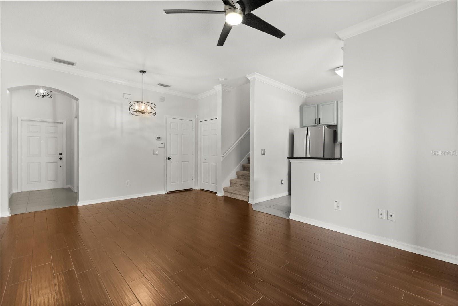 2241 RETREAT VIEW CIR