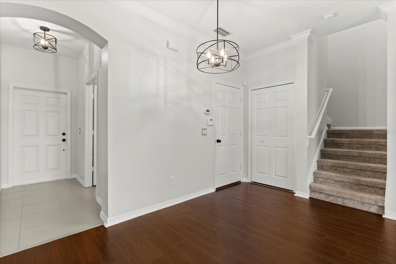 2241 RETREAT VIEW CIR