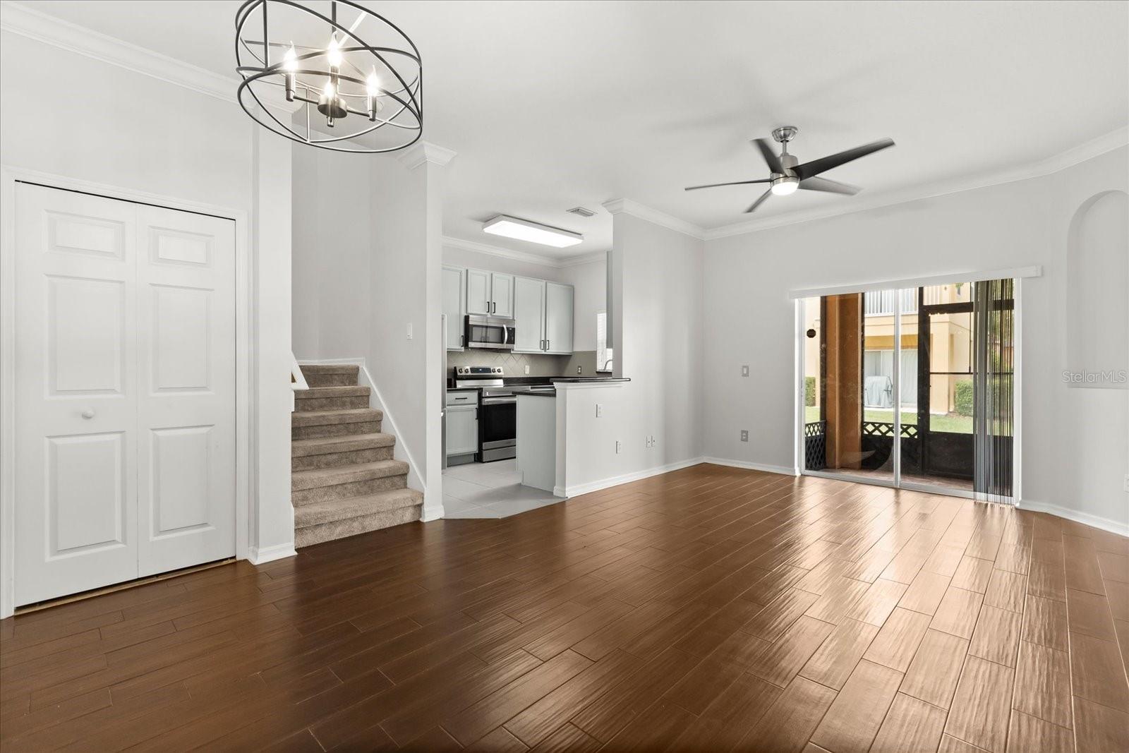 2241 RETREAT VIEW CIR